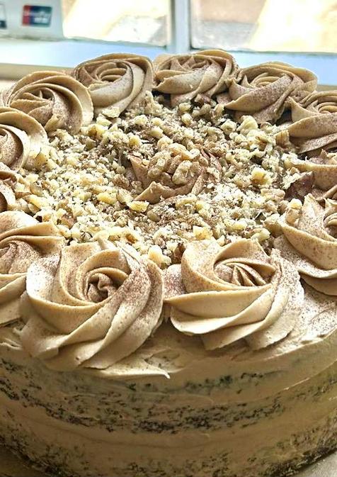 Avocado and chocolate cake with fresh raspberries - vegan